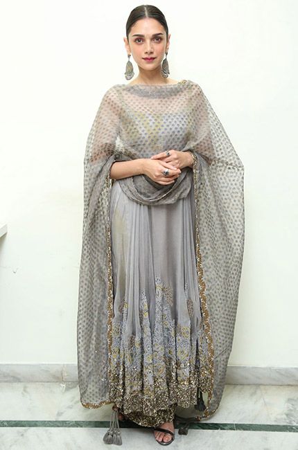 Aditi Rao Hydari Indian Outfits, Aditi Rao Hydari Indian, Traditional Dress Indian, भारतीय दुल्हन संबंधी, Actress Dress, Grey Outfits, डिजाइनर कपड़े, Aditi Rao Hydari, Aditi Rao