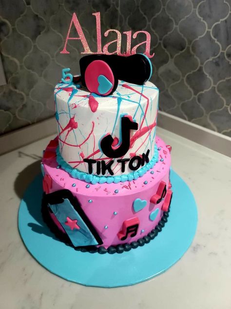 Splatter Pink and Blue Tik Tok Cake Tik Tok Birthday Cake Ideas, Tiktok Birthday Cake Ideas, Tik Tok Cake Ideas, Tiktok Cake Ideas, Tiktok Cake Design, Tik Tok Birthday Cake, Tik Tok Cake, Tiktok Cake, Tiktok Party