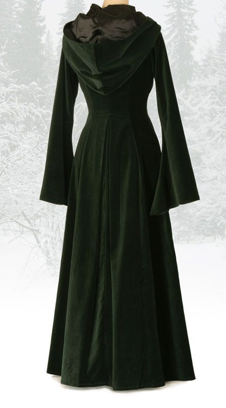 Mode Mantel, Medieval Dress, Beltane, Mode Inspo, Bohemian Clothes, Looks Style, Green Velvet, Cloak, Womens Fashion Trends