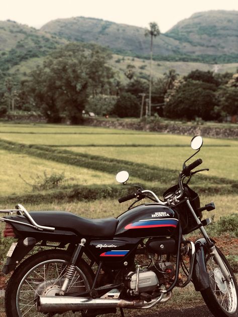 Hero honda Splendor 1997 model #bike #nature #kerala #india #happiness #life #photography #good #pinterest #trending #fashion #vintage #instagr Hero Honda Splendor, Honda Bikes India, Bikes Aesthetic, Splendor Bike, Bikes Photos, Hero Honda, Bike India, Aesthetic Bike, Car Shoot