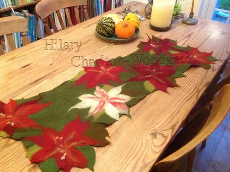 Table runner made using wet-felted techniques. 'Poinsettia' Felted Table Runners, Felt Products, Xmas Art, Felting Ideas, Felt Pictures, Felt Christmas Decorations, Wet Felt, Wool Projects, Textile Artist