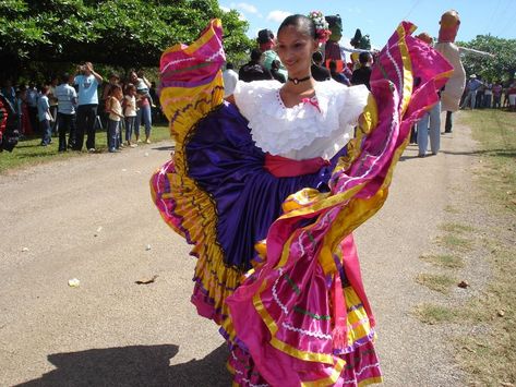 traditional clothes in costa rica Starren ironie widmen traditionelle kleidung in costa rica schere. Traje tipico de costa rica formatoapa com reglas y normas apa. Costa rica rican traditional cultural folklore dance traje dress costume costumes la dances culture ricans baile typical dancers most folk. Rican tamarindo. Https://thecostaricanews.com/colorful-and-majestic-costa-rican-costumes. Costa rica clothes. Costa rica traditional woman outfit Costa Rica Traditional Clothing, Costa Rica Clothes, Backpacking Outfits, Traditional Woman, Outfit Ideas Modest, Native Outfits, Costa Rica Honeymoon, Colorful Photoshoot, Vacation Outfits Men