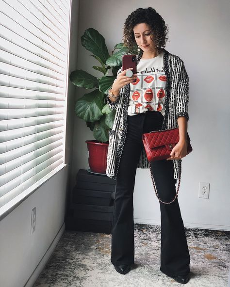 Styling Black Flare Jeans: Day 2 | Alterations Needed Black Bell Bottoms Outfit, Black Flare Jeans Outfit, Flare Outfits, Flair Jeans Outfit, Outfits With Flares, Flares Outfit, Flare Outfit, Black Flares, Pants Outfit Work