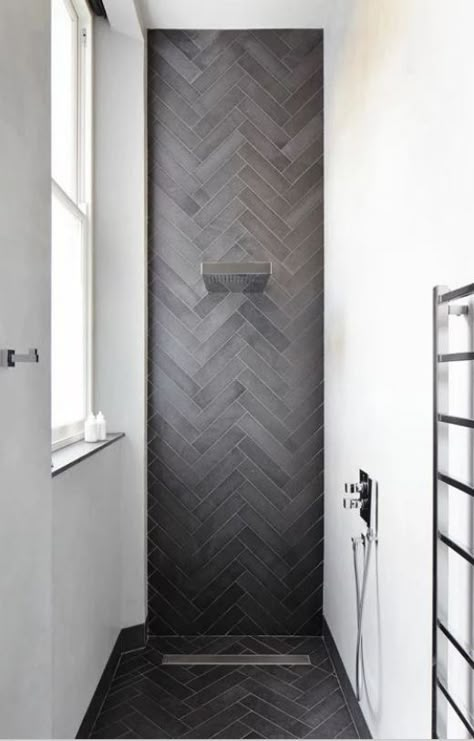 Herringbone vs Chevron Tile Patterns: How Are They Different? | Home Remodeling Contractors | Sebring Design Build Black Floors, Floor Ceramic, Herringbone Tile Floors, Trendy Kitchen Tile, Herringbone Wall, Chevron Tile, Bathroom Shower Walls, Bad Inspiration, Flooring Inspiration