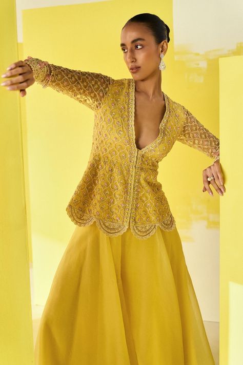 Buy Yellow Peplum: Net Embroidery Bead Deep V Neck Aafeh Top Sharara Set For Women by Ridhi Mehra Online at Aza Fashions. Top Sharara Set, Peplum Sharara, Net Sharara, Ridhi Mehra, Haldi Outfit, Draped Blouse, Embroidered Dupatta, Sharara Set, Organza Dupatta