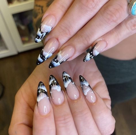 black french tip almond nails clouds art night sky stars simple cute detail long acrylic Star Nail Designs, Clouds And Stars, Sky Nails, October Nails, Goth Nails, Almond Nails Designs, Almond Acrylic Nails, Tip Nails, Designs Nail