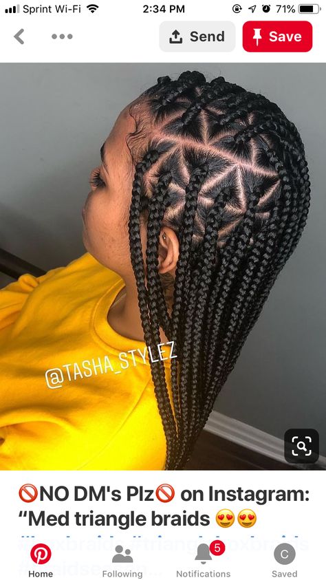 Med Knotless Braids, Triangle Braids, Triangle Box Braids, Braids Boxbraids, Short Box Braids, Single Braids, African Hair Braiding Styles, Long Box Braids, Box Braids Styling