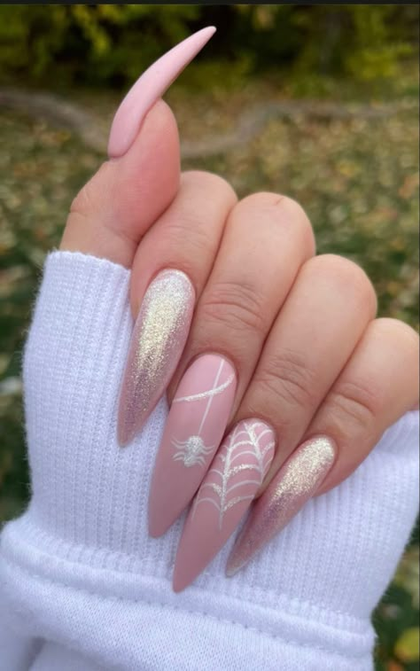 Nail Designs For Pink Nails, Light Elegance Nail Colors, Pink Nail Designs Halloween, September Nails Stiletto, Stilleto Halloween Nail Designs, Gen Z Nails Ideas, Pink Halloween Nails Stiletto, Feminine Halloween Nails, Cute Spooky Halloween Nails Designs