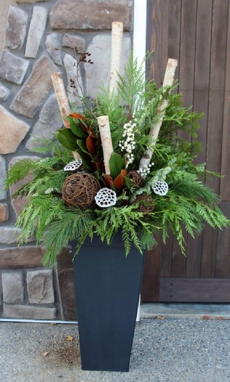 15 Creatively Festive DIY Planters That Bring A Welcoming Feel To Your Front Porch Outdoor Holiday Planters, Outdoor Christmas Planters, Christmas Urns, Holiday Planter, Winter Planter, Christmas Pots, Christmas Planters, Christmas Decor Inspiration, Christmas Front Porch