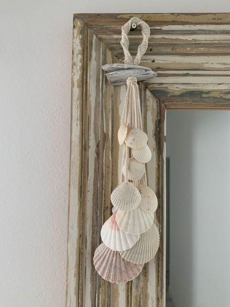 Seashell Art Diy, Hantverk Diy, Seashell Projects, Shells Diy, Driftwood Projects, Sea Decor, Shell Crafts Diy, Sea Crafts, Beach Diy