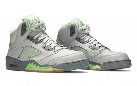 The Air Jordan 5 “Green Bean” from 2006 is expected to be re-released for the 2022 season, according to confirmed reports. @zSneakerheadz has confirmed the news that Tinker Hatfield’s 1990 design will be re-released for the first time since its initial release earlier this century in a new colorway via Instagram. If the original release is any indication, these will feature silver nubuck uppers, Flint Grey midsoles, eye stays, and soft Green Bean hits on the forefeet teeth, liners, and Jum Jordan Retro 5, Nike Air Jordan 5, Jordan 5 Retro, Air Jordan 5 Retro, Popular Sneakers, Nike Air Jordan Retro, High Shoes, Air Jordan 5, Green Bean