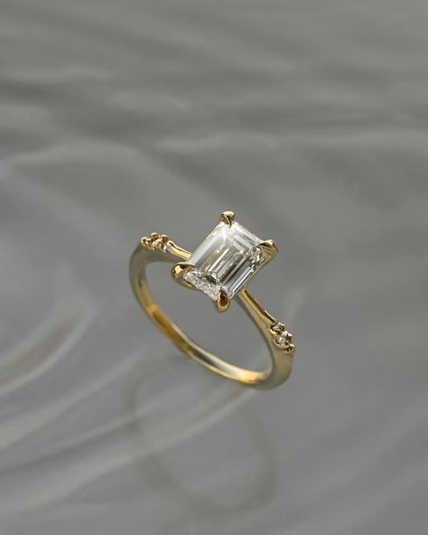 The faceted portal of an enchanted looking glass🪞Emerald cut diamonds atop three of our engagement ring styles: the Daphne, Ilona & Nereid. Which would you choose? Laurie Fleming, Pretty Engagement Rings, Our Engagement, Ring Styles, Jewelry Pins, Engagement Ring Styles, Emerald Cut Diamonds, Emerald Cut, You Choose