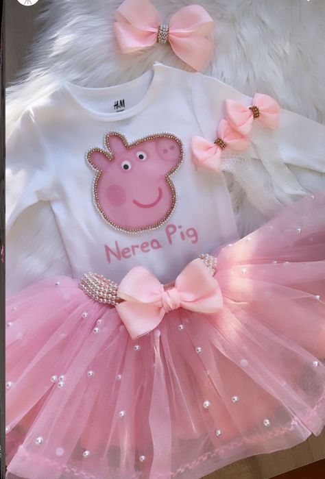 Happy Birthday Peppa Pig Images, Peppa Pig Images, Peppa Pig Birthday Outfit, Peppa Pig Birthday Party Decorations, Peppa Pig Birthday Party, Fairy Tattoo Designs, Pepa Pig, Kindergarden Activities, 2nd Birthday Party Themes