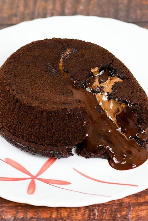 Lava cake is a famous cake as melted chocolate comes out of the cake. http://vaamcooking.com/chocolate-lava-cake-recipe-eggless-choco-lava-cake-recipe/ Peanut Butter Lava Cake, Choco Lava Cake Recipe, Molten Lava Cakes Recipe, Chocolate Lava Cakes, Lava Cake Recipe, Molten Lava Cake, Chocolate Lava Cake Recipe, Choco Lava, Molten Cake