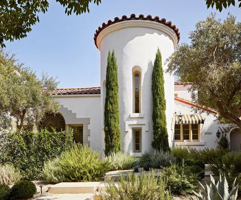 1920s Design, Church Conversions, Drought Tolerant Garden, Colonial Style Homes, Casas Coloniales, Concrete Steps, Spanish Revival, New York Apartment, Spanish House