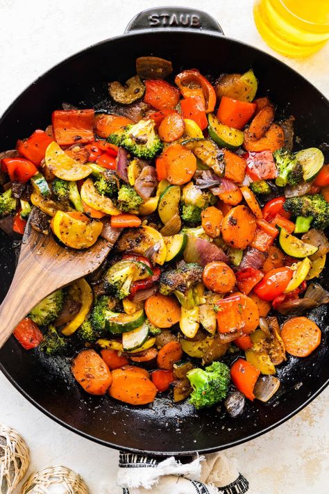 Sautéed Vegetables Sauteed Summer Vegetables, Pan Fried Vegetables, Stove Top Vegetables, Sautéed Vegetables Recipes, Sauteed Veggies Recipe, Mixed Vegetable Recipes, Mix Vegetable Recipe, Sautéed Veggies, Yummy Vegetable Recipes