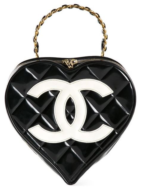 Chanel Vintage Heart Shaped Tote - Bella Bag - Farfetch.com Heart Vanity, Heart Clutch, Heart Shaped Bag, Structured Handbags, Logo Heart, Chanel Clutch, Chanel Tote Bag, Kardashian Kollection, Chanel Tote