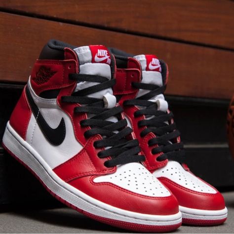 Brand new Nike Jordan 1 Chicago in size 10.5. These are the OG Chicago colorway and are in excellent condition. #Nike #Jordan1 #Chicago Athelic Shoes, Nike Jordan Air 1, Chicago Jordan 1, Jordans Men, Basketball Jordan, Nike Shoes Jordan, Air Jordan 1 Chicago, Shoes Jordan 1, Jordans 1