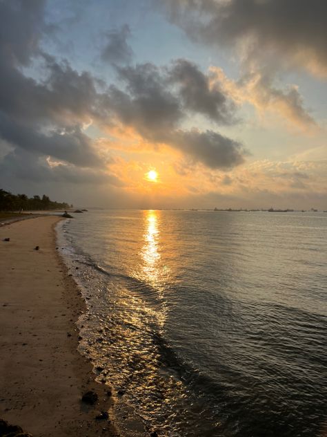 #sunrise at #ECP #singapore #beach #sand #skywatcher #nature Singapore Sunrise, Singapore Beach, Sky Pictures, I'm Still Here, Beach Sand, Mother Nature, Singapore, Travel, Fabric