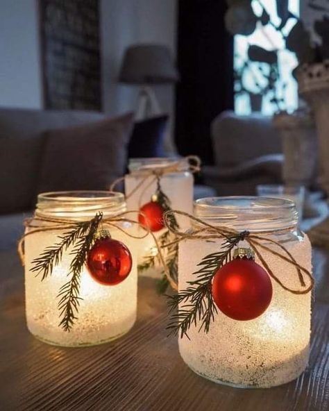 Mason Jar Christmas Crafts, Christmas Mason Jars Diy, Wine Bottle Crafts Christmas, Glamorous Christmas, Christmas Candle Decorations, Winter Decoration, Christmas Mason Jars, Christmas Jars, Holiday Crafts Christmas