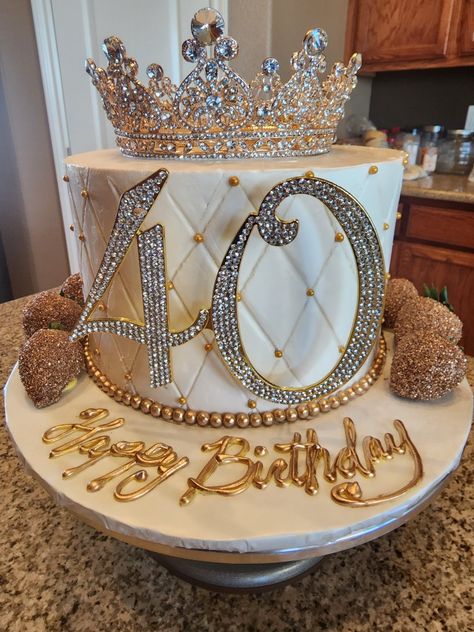 Sheet Birthday Cakes For Women, 65th Birthday Cake For Women, Crown Cake Ideas, 85th Birthday Cake, Happy Birthday Torte, 50 Cake Topper, 40th Birthday Cake For Women, Fancy Birthday Cakes, Queens Birthday Cake