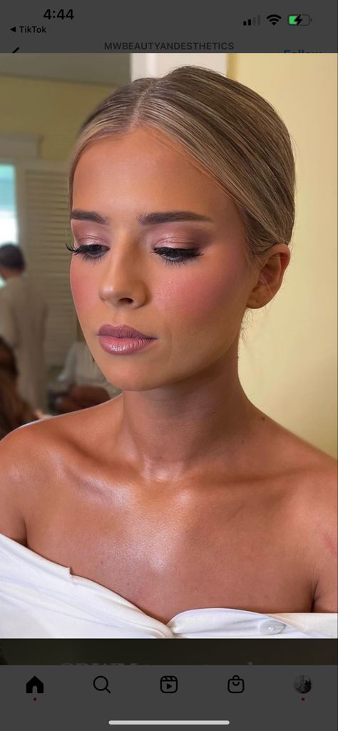 Bronzed Bridal Makeup Blue Eyes, Bridesmaid Makeup For Pink Dress, Soft Glam Eye Makeup Blue Eyes, Fun Bridal Makeup Looks, Soft Makeup Look Blue Eyes, Bronzed Soft Glam Makeup, Stassi Schroeder Wedding Makeup, Glowy Bridal Makeup Hazel Eyes, Soft Glam Makeup For Wedding