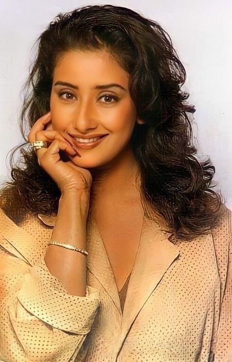 Manisha Koirala 90s, Manisha Koirala, 90s Bollywood Actress, Bollywood Bridal, Retro Bollywood, Vintage Bollywood, Celebrity Makeup, Bollywood Actors, Post Card