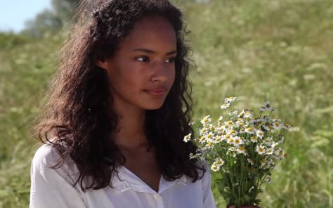 let it happen 💖 Brown Haircuts, Yennefer Of Vengerberg, Black Femininity, Princess Aesthetic, Hair Black, Black Is Beautiful, Young Woman, Pretty Woman, Character Inspiration