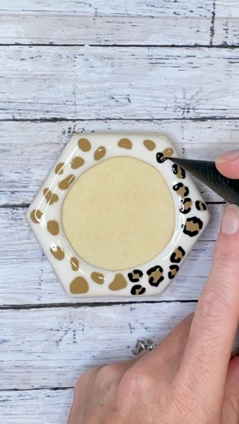 Leopard Print Royal Icing Cookies, Cheetah Print Cookies Decorated, Leopard Print Cookies Decorated, Cheetah Print Cookies, Leopard Print Cookies, Icing Biscuits, Heart Cookies Decorated, Candle Sugar Cookies, Sprinkle Cookies Recipe