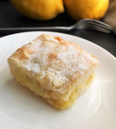 Cake With Lemon Pie Filling, Lemon Pie Filling, Lemon Dessert Recipes, Breakfast Sweets, Coffee Cake Recipes, Lemon Pie, A Piece Of Cake, Glass Baking Dish, Lemon Desserts