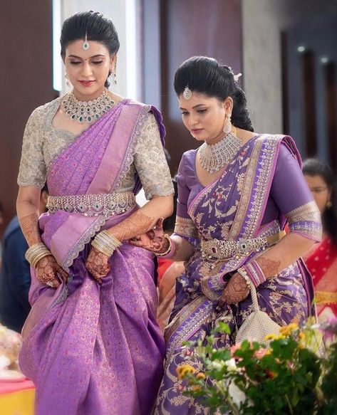 Lavander Colour Silk Sarees, Telugu Bridesmaids Outfits, Benaras Half Sarees, Kanchi Pattu Blouse Designs, Kanchi Pattu Saree Wedding Indian Bridal, Banaras Pattu Sarees Latest, Lavender Saree Blouse Combination, Lavender Blouse Design, Lavender Pattu Saree