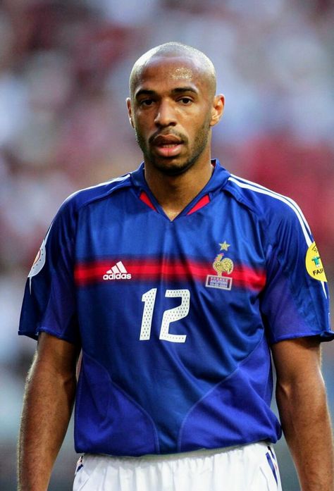 Thierry Henry Thierry Henry France, Arsenal Wallpapers, Volleyball Wallpaper, Thierry Henry, Legends Football, Football Boys, Sports Art, كرة القدم, Best Player