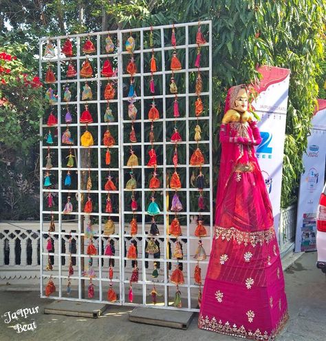 Literature Festival Decoration, Village Theme Decoration Indian, Rajasthan Theme Decoration, Rajasthani Decoration, Indian Puppets, Navratri Decoration, Rajasthani Photo, Rajasthani Mehndi, Brown Eyes Aesthetic