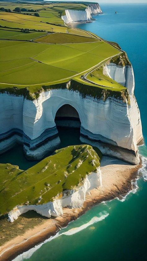 Louxo's Enjoyables Dover England, White Cliffs Of Dover, Southern England, White Cliffs, Best Nature Wallpapers, Video Nature, Daily Pictures, Uk Travel, Amazing Nature