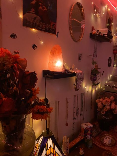 Bohemian Bedroom Decor Small Room, Witchy Dorm Room Ideas, Whimsy Goth Room Aesthetic, Artsy Bedroom Ideas Creative, Whisimgoth Bedroom, Cozy Whimsigoth Bedroom, Room Feng Shui Bedroom, Dark Fairy Core Bedroom, Twilight Aesthetic Bedroom