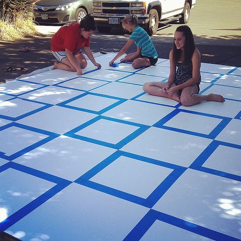 Build A Dance Floor, Diy Dance Floor, Diy Wedding Dance Floor, Dance Floor Diy, Diy Outdoor Party, Disco Floor, Seating Chart Wedding Diy, Outdoor Dance Floors, Portable Dance Floor