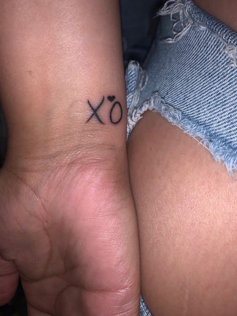 Xo Weekend Tattoo, X’o Tattoo The Weeknd, Xo Tattoo Ideas, Red Xo Tattoo, Small Xo Tattoo, X O Tattoo, Xo Tattoo Small, The Weeknd Inspired Tattoos, Xo Tattoo The Weeknd