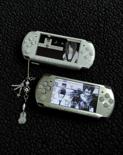 Sony PSP - Pearl White and Silver 🤍🩶 #sonypsp #moddedpsp #psp3000 #games #nostalgia #2000s #tech #consoles #videogames #psp #deathnote #emo #core #collection #miffy #retro Sony Aesthetic, What's In My School Bag, Psp Aesthetic, 2009 Aesthetic, 2000s Tech, In My School Bag, My School Bag, Psp Games, Nostalgia 2000s