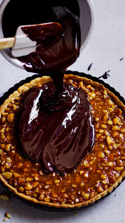 These impressive chocolate recipes are simple, yet decadent. Gourmet Chocolate Desserts, Chocolate French Toast, Caramel Dessert, Caramel Dessert Recipes, Chocolate Sorbet, Chocolate Ganache Tart, French Dessert Recipes, Decadent Chocolate Desserts, Caramel Desserts