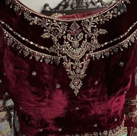 Pakistani Hand Work Dresses, Zardosi Work Dress, Velvet Bridal Dress, Hand Embroidery Designs For Suits, Velvet Embroidery Design, Embroidery Fashion Detail, Velvet Dress Designs, Womens Trendy Dresses, Pakistani Fancy Dresses