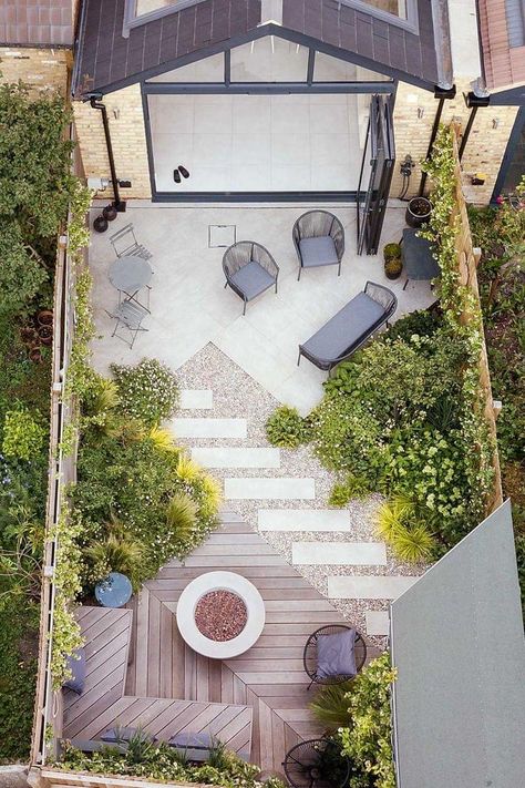 Small Garden Landscaping, Small Garden Landscape, Small Courtyard Gardens, Courtyard Gardens Design, Back Garden Design, Small Backyard Gardens, Patio Garden Design, Garden Makeover, التصميم الخارجي للمنزل