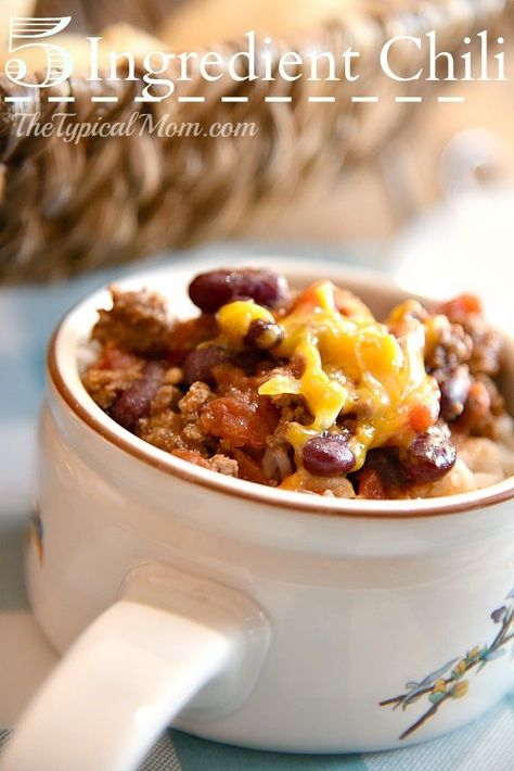 5 Can Chili, Chili With Rice, Chili Crockpot, Chili Recipe Healthy, Chili Recipe Crockpot, Easy Camping Meals, Chili Recipe Easy, Crockpot Chili, Crockpot Recipes Beef