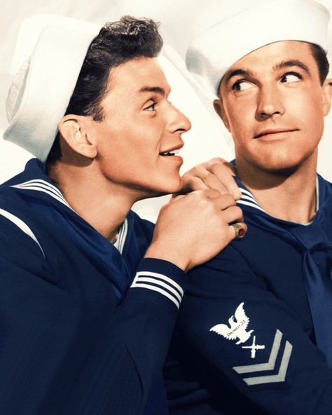 Frank Sinatra & Gene Kelly in Anchors Aweigh (1945) Klasik Hollywood, Albert Schweitzer, Anchors Aweigh, Gene Kelly, James Patrick, I Love Cinema, Hooray For Hollywood, Dean Martin, Actrices Hollywood