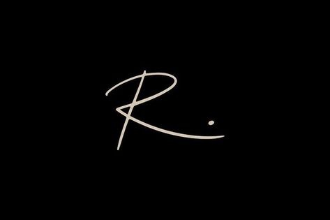 r letter mark signature handwriting R Design Letter, R Signature Ideas, Easy Signature Ideas, R Lettering, R Font, R Signature, R Logo Design, Letter R Tattoo, Handwritten Type