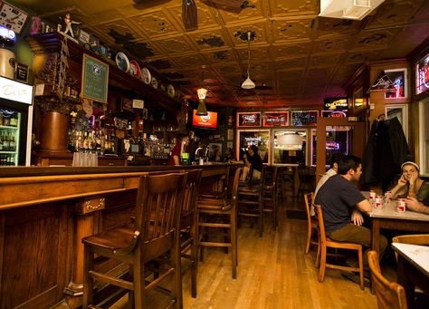 The 10 Oldest Bars in Chicago... We know we wouldn't have survived Prohibition, but these bars somehow did. Chicago Places To Visit, Chicago Life, Chicago Bars, Chicago Trip, Chicago Marathon, Old Bar, Chi Town, Chicago History, Chicago Travel