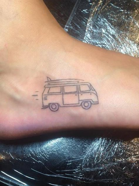 Volkswagen bus yesterday on a student from Germany. Vw Van Tattoo, Vw Bus Tattoo, Campervan Tattoo, Bus Tattoo, Camper Drawing, Vw Tattoo, Van Tattoo, Travel Tattoo Small, Surf Tattoo