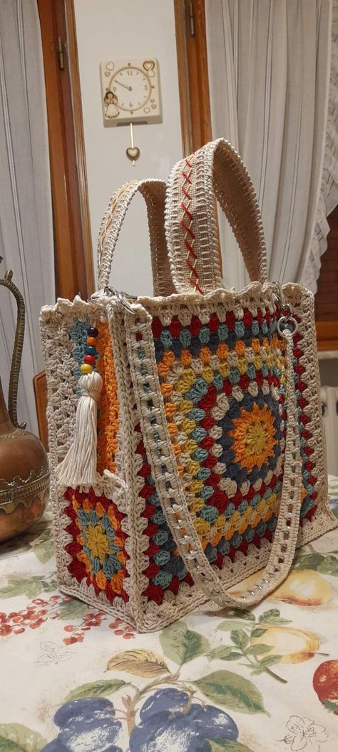 Big Yarn Crochet Ideas, Crochet Summer Projects, Kat Haken, Granny Square Haken, Mode Crochet, Pola Sulam, Crochet Handbags Patterns, Crochet Fashion Patterns, Handbag Pattern