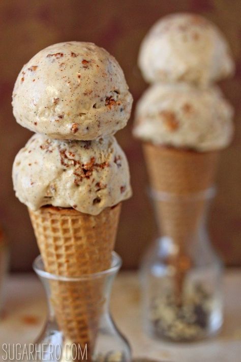 Cinnamon Crunch Ice Cream Easy Homemade Ice Cream, Cinnamon Ice Cream, Cinnamon Crunch, Yummy Ice Cream, Homemade Ice Cream Recipes, Sorbet Recipes, Love Ice Cream, Ice Cream Popsicles, Ice Cream Treats