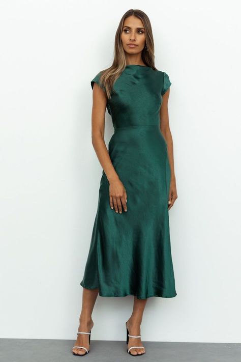 Silk Dresses Outfit, Green Dress Outfit, Green Satin Dress, Dark Green Dress, Midi Dress Formal, Graduation Photoshoot, Wedding Attire Guest, Work Style, Grad Dresses