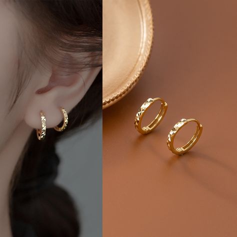 A Pair Of Diamonds Cut Brilliant Huggies Hoop Earrings Description: Metal: The Earrings Are Made From Solid 925 Sterling Silver, Finest Plated In Color Gold On Silver, Nickel Free Measurement: - Hoop Diameter Options "12mm/0.47"; - Thickness Approximately 1.5mm/0.06"; - Width Of Hoop Is About 2mm/0.08"; Earring Closure: Hinged-Hoop. Color: Gold, ...................................................... This Items Arrive In A Jewelry Pouch. Gold Hoop Earrings Indian, Hoop Earrings Indian, Daily Wear Jewellery, Sweet Earrings, Earrings Indian, Fine Jewelery, Gold Collar, Hoop Earrings Small, Fine Earrings